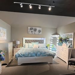 White 4PC King Bedroom Set 