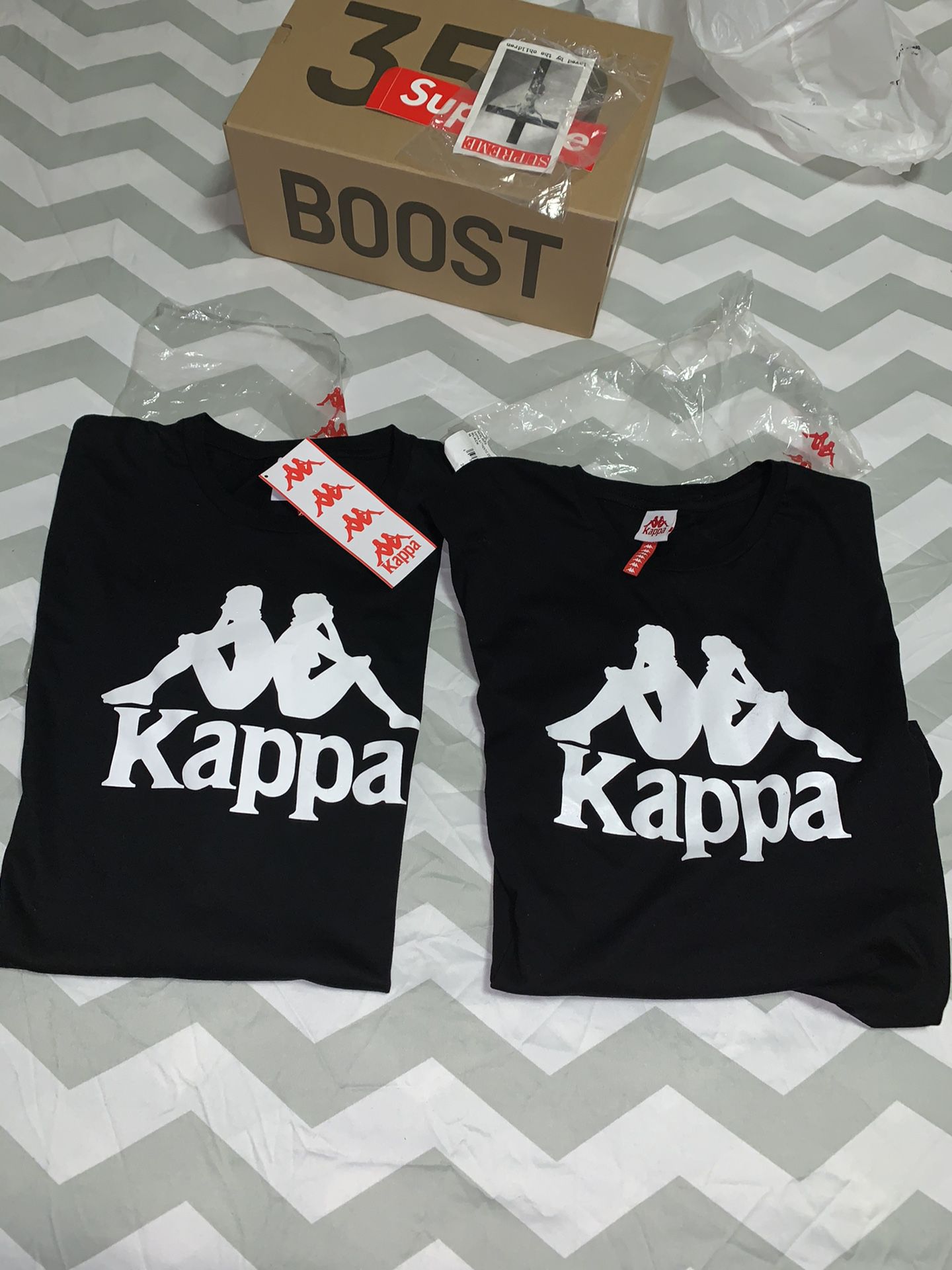 Brand new men’s authentic kappa fittings t shirt in size large only !!!price is firm One for 40$ not both