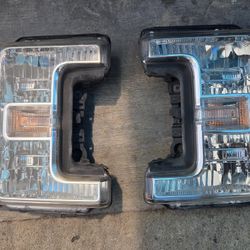 2017 - 2019 Ford F250 F350 Headlights OEM 