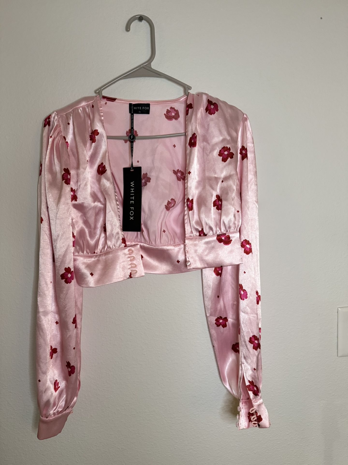 CLOSET SALE/ White fox Blouse 