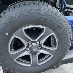 Jeep Wrangler JL Sahara/ Sport Single Wheel And Tire. Brand New 
