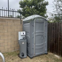 portable restroom 