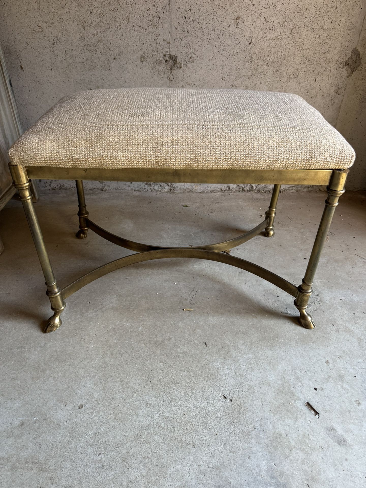 Beige Ottoman Knitted Fabric With Brass Base