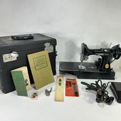 Vintage 1950 Singer 221 Featherweight Portable Electric Sewing Machine ~ AS-IS