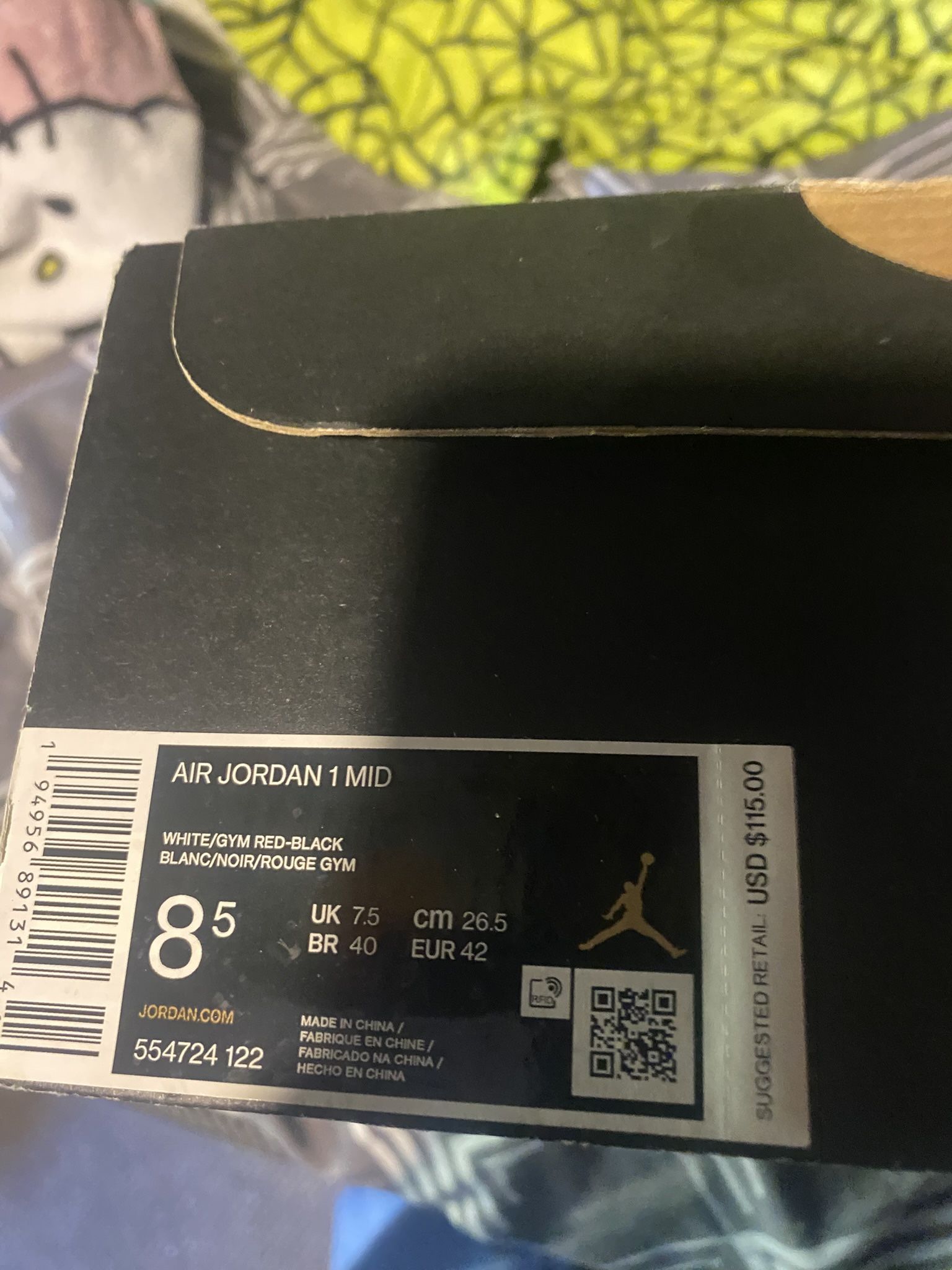 Jordan 1 Mids Size 8.5