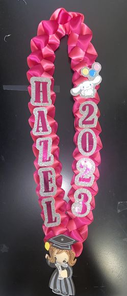 Sanrio / Hello Kitty Graduation Lei
