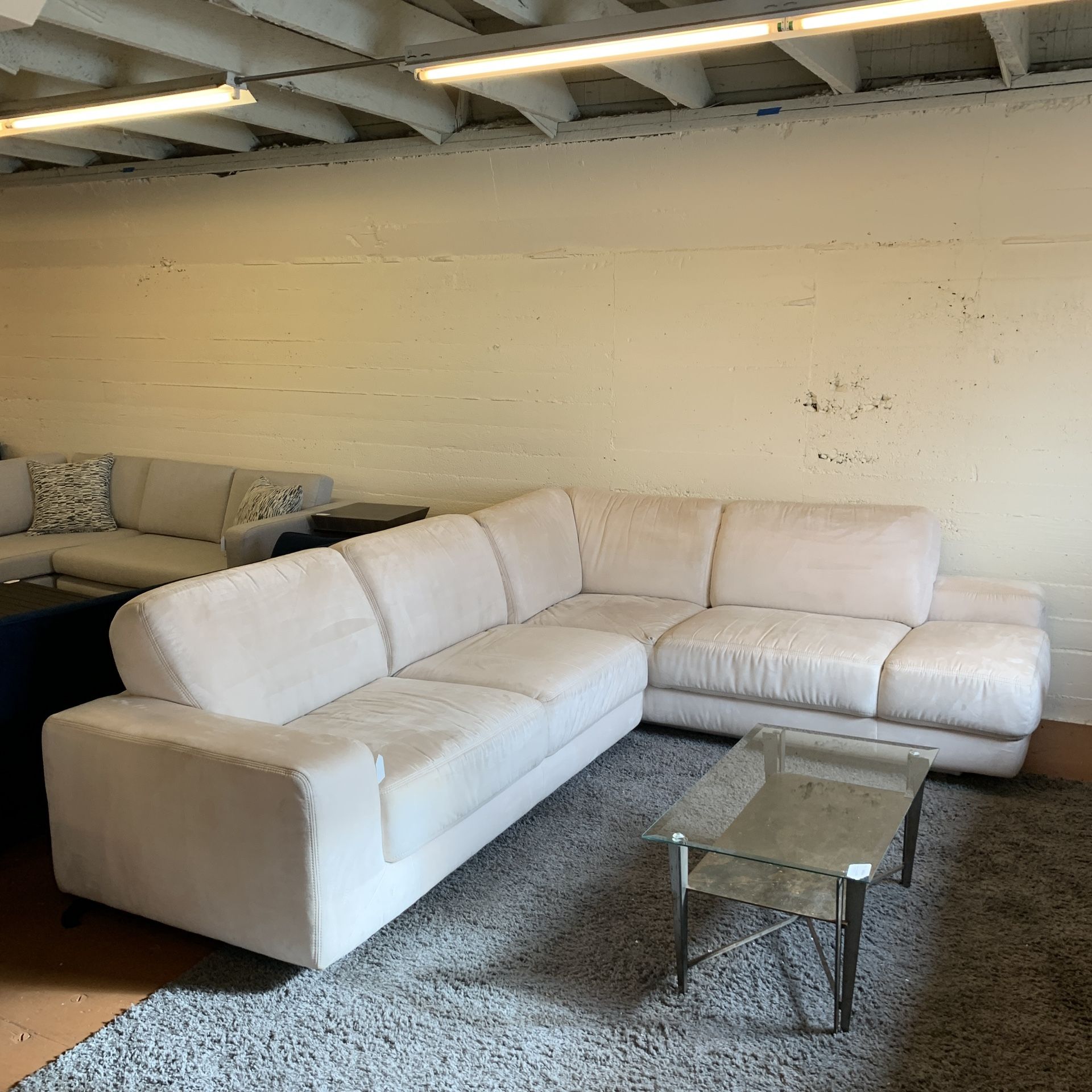 Cream Terminal Sectional 