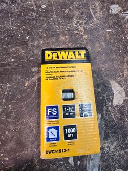 DeWalt 15-1/2 GA Flooring Staples