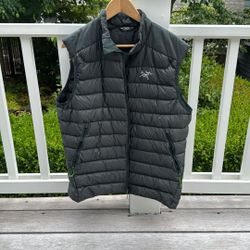 Arcteryx Vest Dark Green (Arc'teryx)