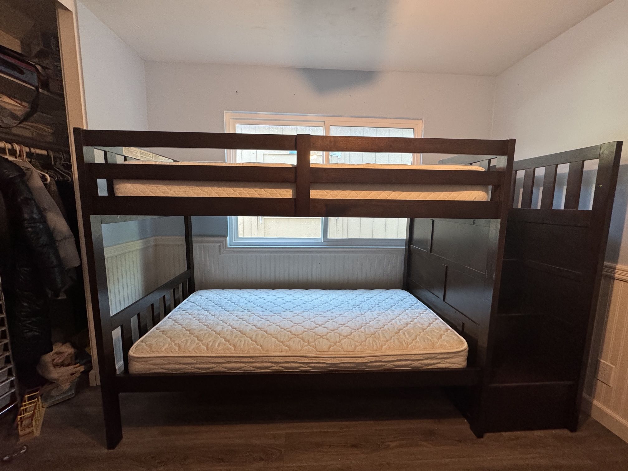 Simmons bunk beds With stairs