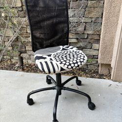 Desk Chair, Swivel & Adjustable