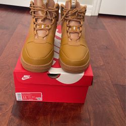 Nike Path WNTR Wheat Size 11 Brand New