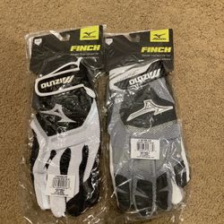 Mizuno Softball Batting Gloves  Medium 