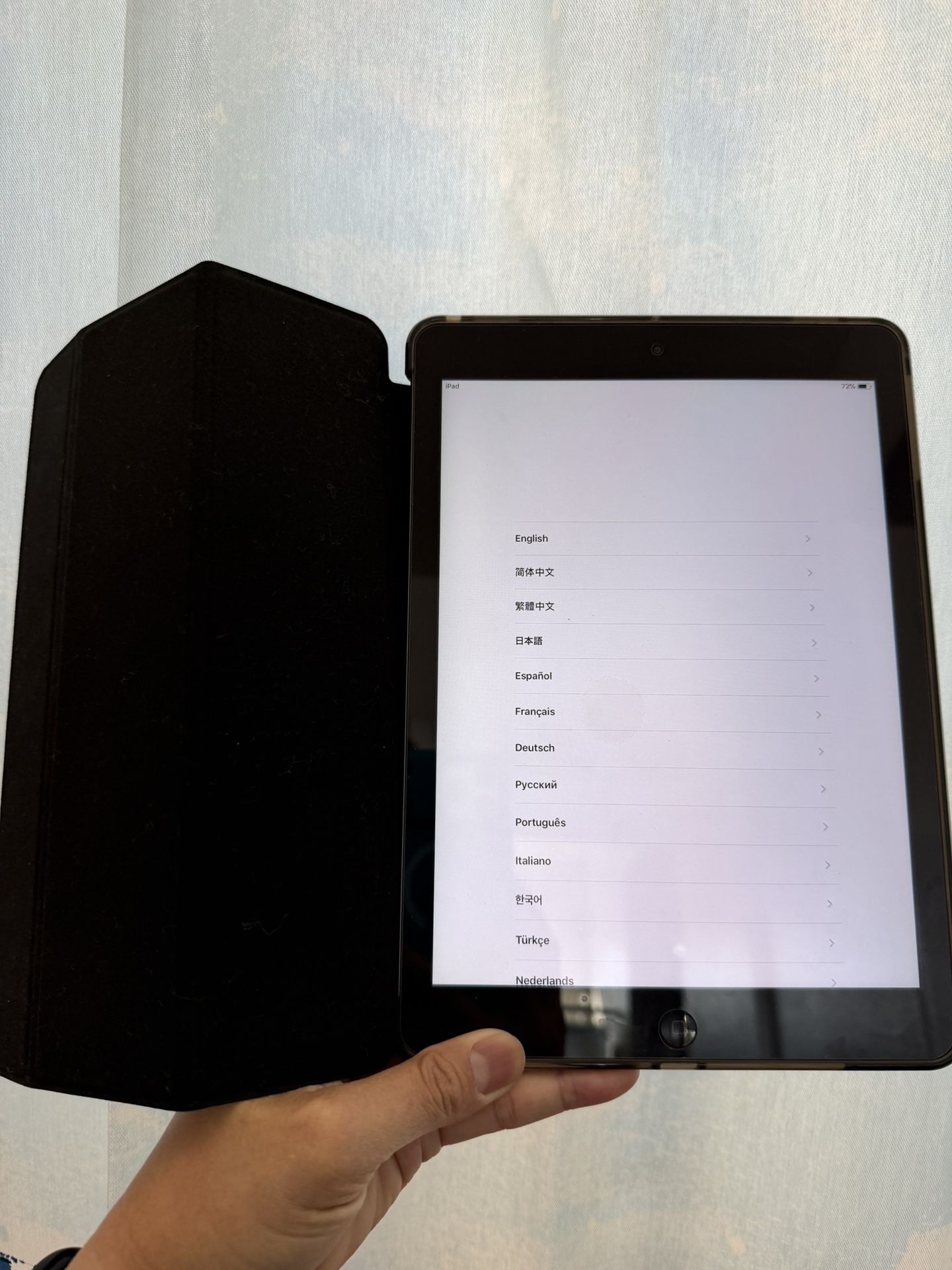 iPad Air 1st Gen 16 GB With Case