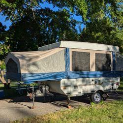 2011 Flagstaff Mac Popup Tailer