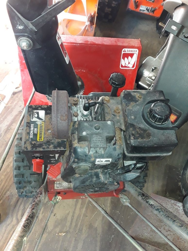 Snowblower Toro 521 5hp 21inch path for Sale in New Britain, CT OfferUp