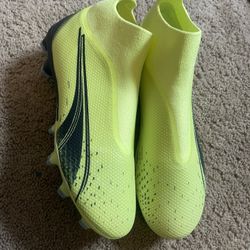 Puma Ultra Match+ LL FG Soccer Cleats