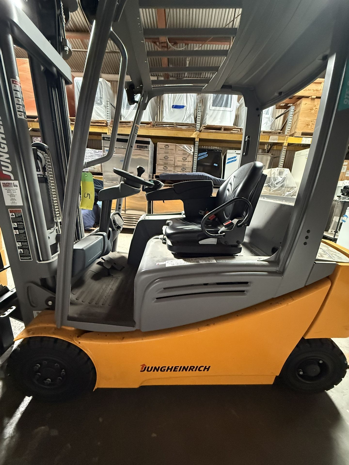 Electric Forklift** Jungheinrich **Has Only 15 H On It Model EFG416