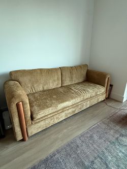 BRAND NEW Modern 3 Seater Sofa
