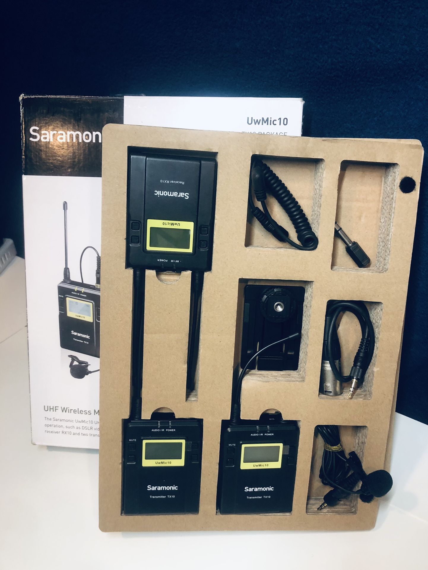 Saramonic UWMIC10 Wireless Microphone System (RX10 + TX10 + TX10)