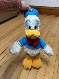Toddler/kids Disney store Donald plush
