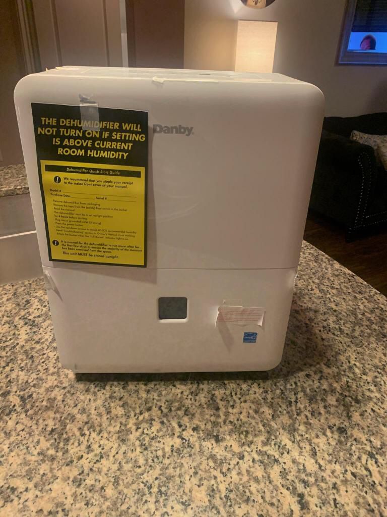 BRAND NEW HUMIDIFIER THAT’S GREAT FOR FAMILY GATHERINGS !