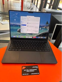 MacBook Pro 14” M3 ProChip 18GB Ram 512SSD! 90 Day Warranty! We offer financing.