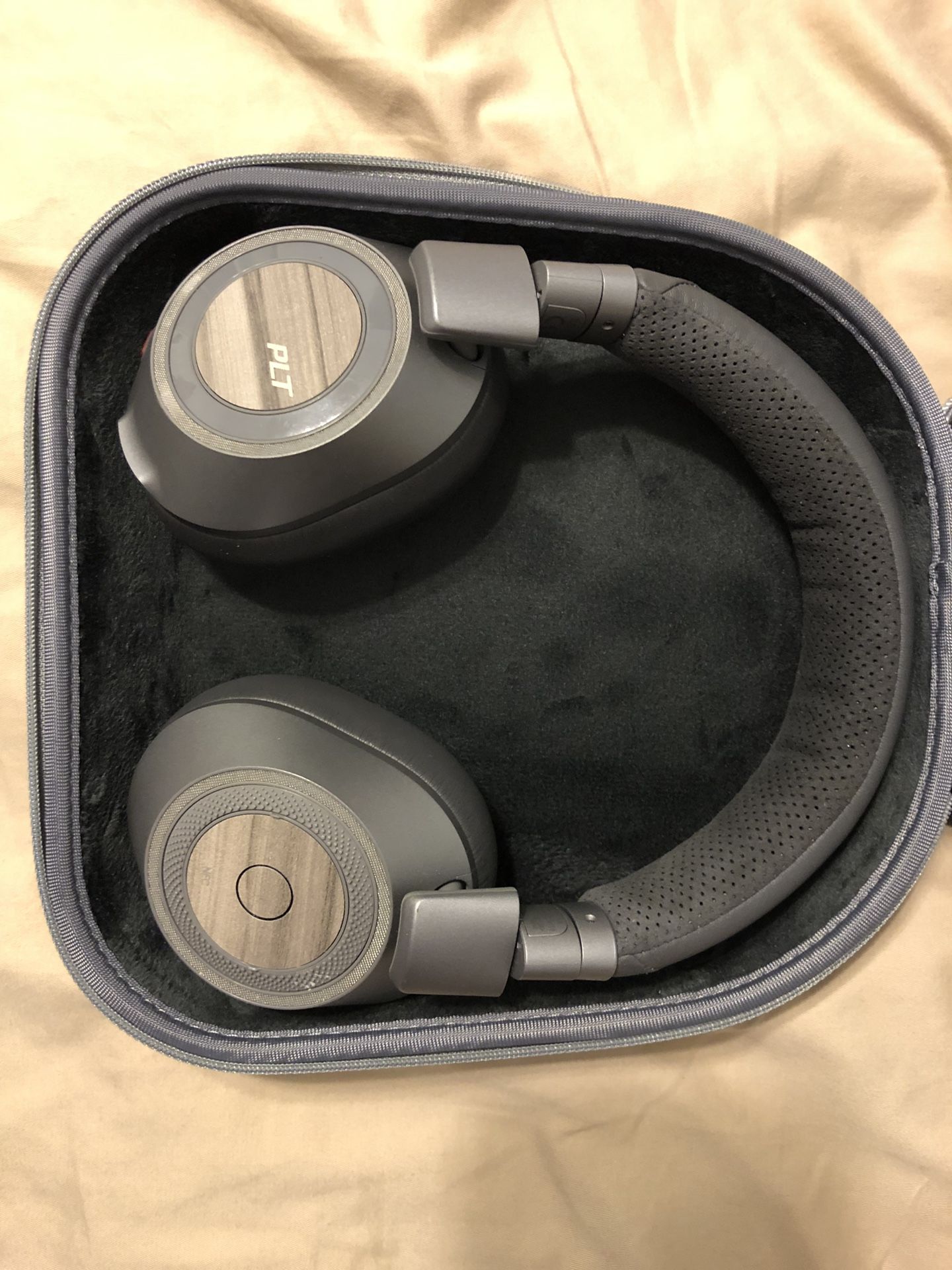 Plantronics noise cancelling Bluetooth headphones