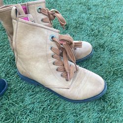 Cat & Jack Boots
