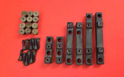 ROOF RACK MOUNTING BRACKET