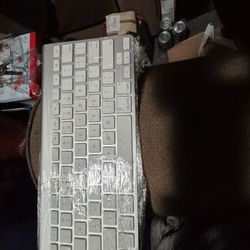 Apple A1314 Wireless Keyboard