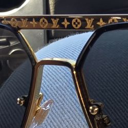 Louis Vuitton Sun Glasses 
