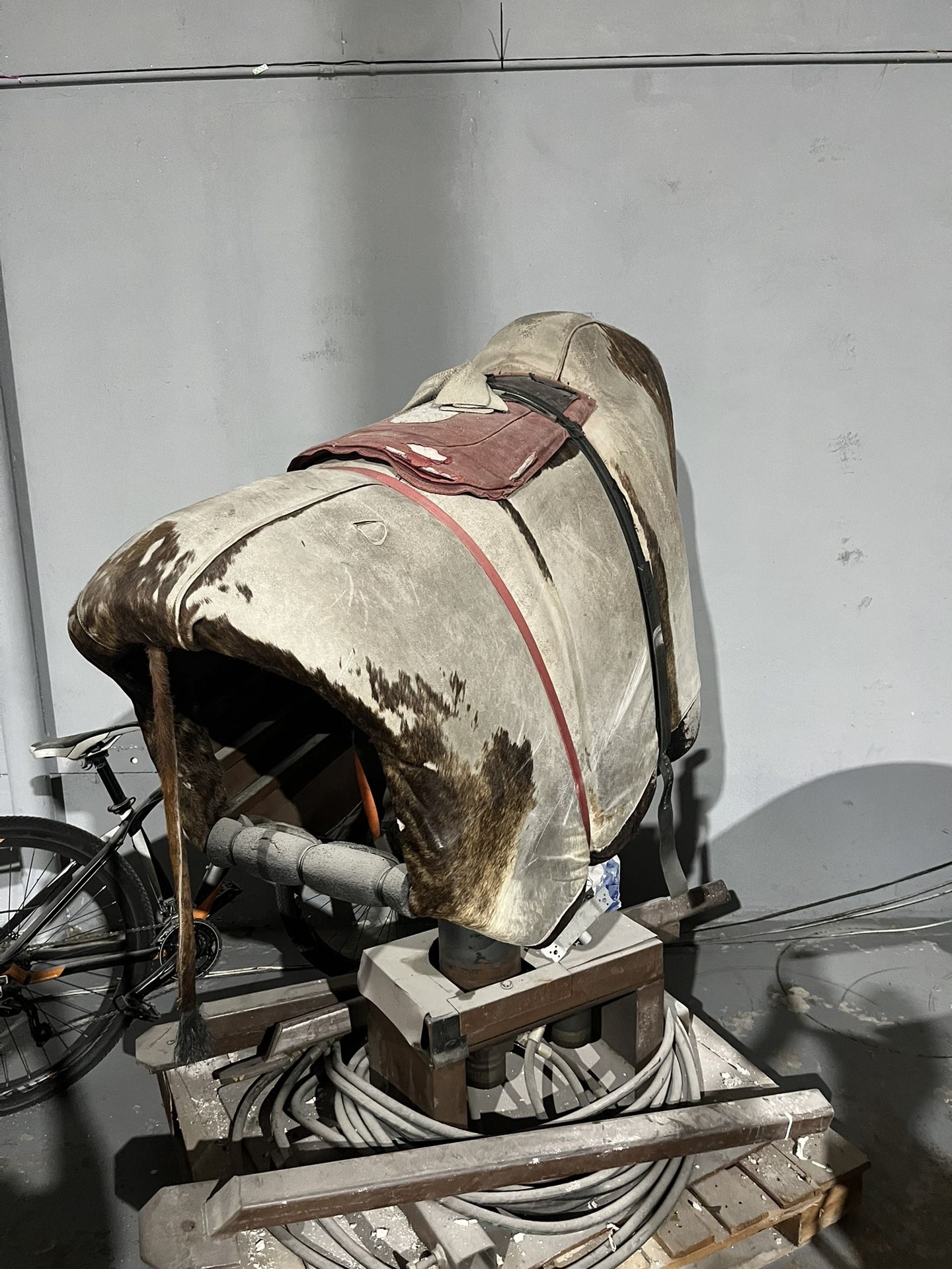 Hydraulic Mecanico, Bull