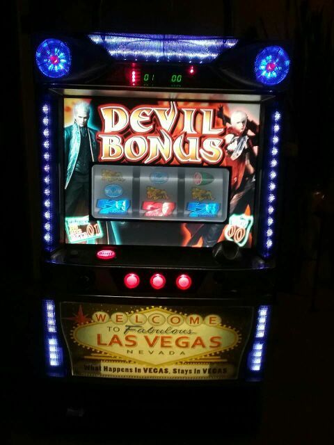 JAPAN ANIME DEVIL MAY CRY 3 PACHISLO SKILL STOP MACHINE SLOT MACHINE