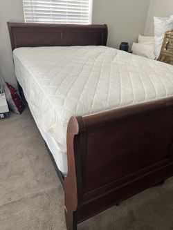 Sleigh Bed - Queen - Solid Wood