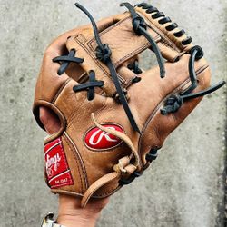 Rawlings Baseball Glove 