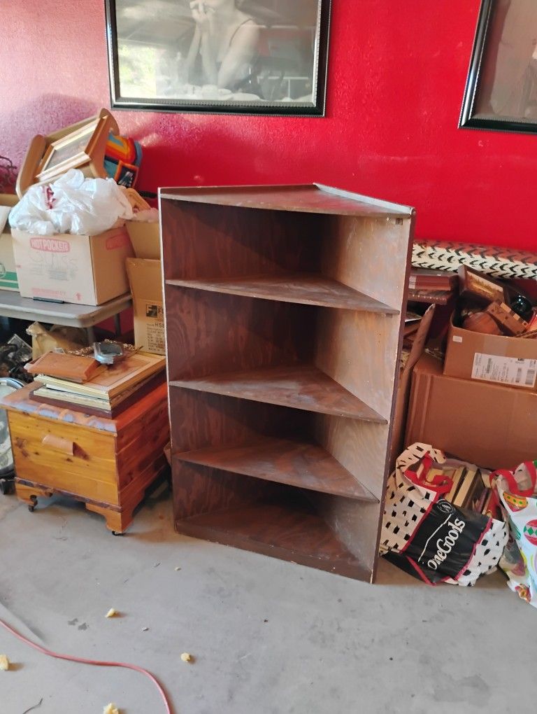 Corner Shelf Pick Up In Goodyear