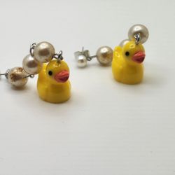 Duck Pearl Earrings