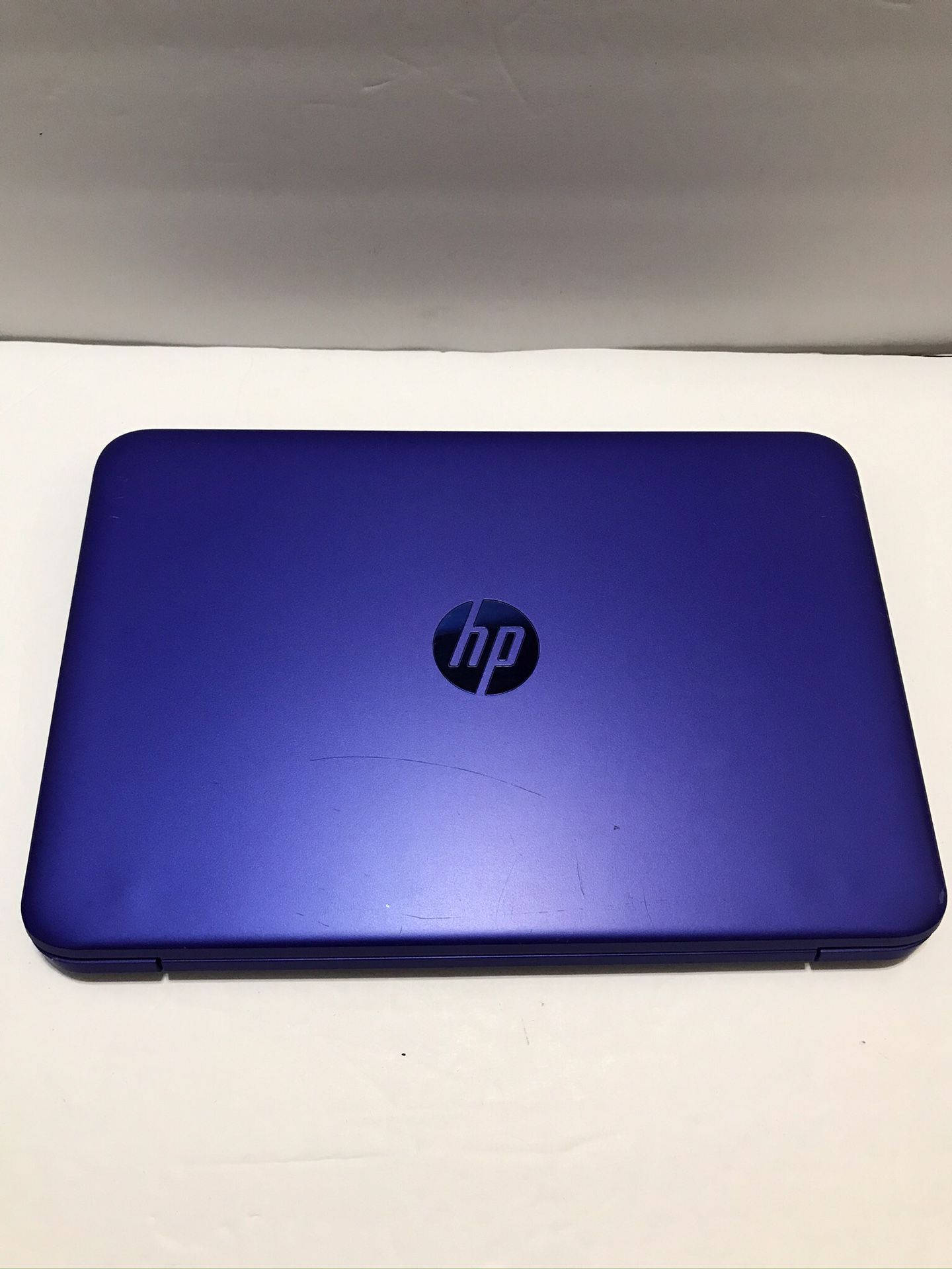 HP Stream Notebook (11-r015wm)11.6",32GB,Intel Celeron 1.6GHz,2GB -PURPLE