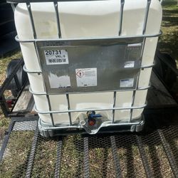 265 Gallon Water Tank 