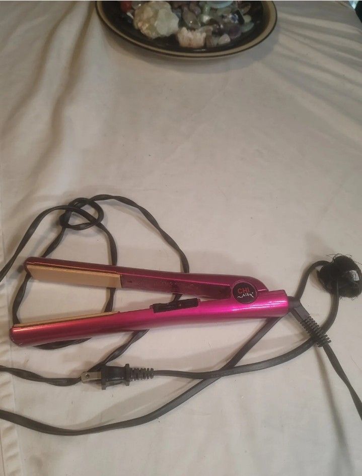 CHI Tourmaline Ceramic Hair Straightening Flat IronCA1091