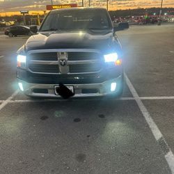 Troca Buena Para  El  trabajo  Motor 5.7 Hemi Funcionando Muy Bien 