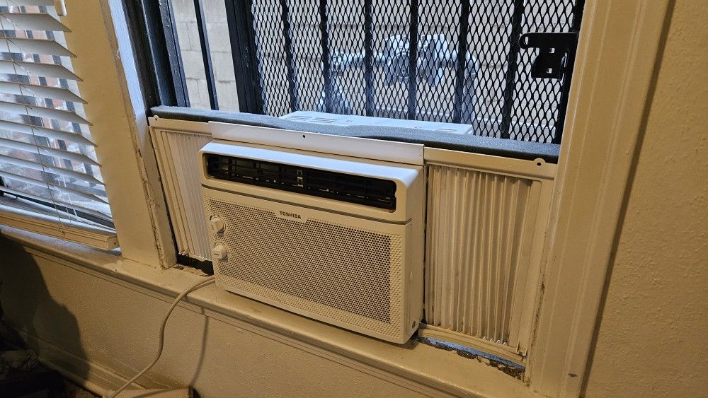 Toshiba Window AC Unit
