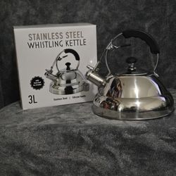 Stainless Steel Whistling Kettle  3L