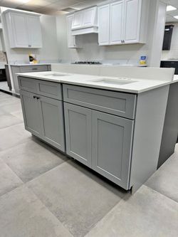 Shaker Kitchen Cabinets with Soft-Close Hinges – Silent Closing