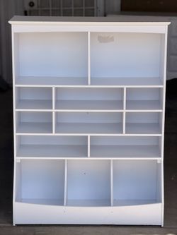 White Wooden Multi-Bin Kids Kraft Organizer and Bookshelf