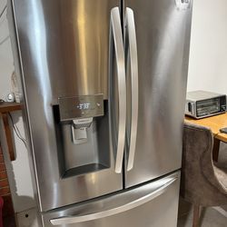 LG Refrigerator French Door Mint Condition