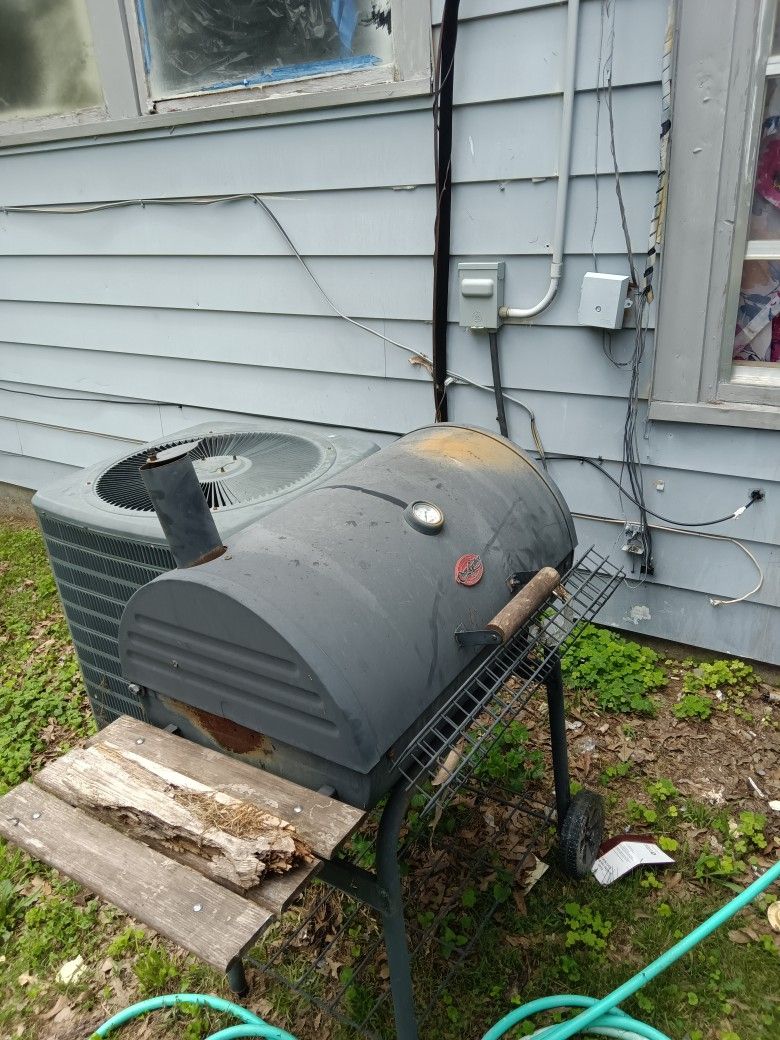 Old BBQ Grill $40 And Brand New Power Tools No Batteries Or Chargers $60