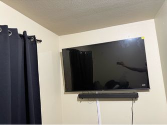 58 Inch Roku TV/ Sony soundbar
