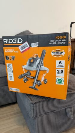 RIDGID VAC WET AND DEY 6 gallons 60$